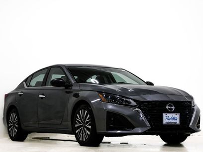 Used 2024 Nissan Altima 2.5 SV