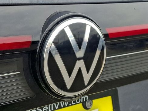 Used 2025 Volkswagen Taos S AWD/4WD image 29