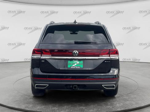 Used 2024 Volkswagen Atlas SE w/ Panoramic Sunroof Package AWD/4WD image 6