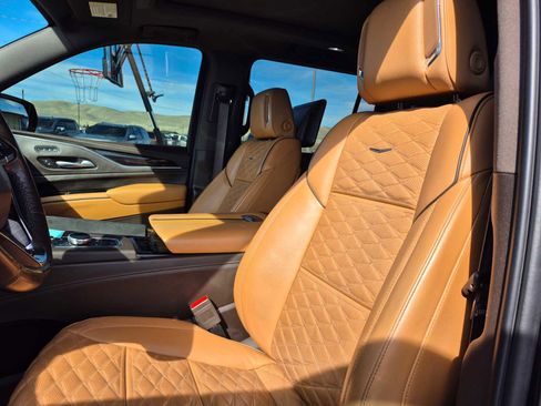 Used 2021 Cadillac Escalade ESV Premium Luxury w/ Driver Assist Tech Package AWD/4WD image 13