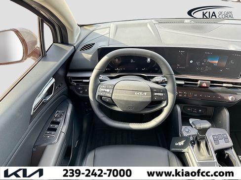 New 2026 Kia Sportage SX FWD image 16