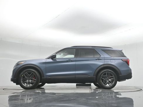 New 2026 Ford Explorer ST-Line image 7