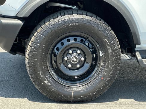 New 2026 Ford Bronco Outer Banks w/ Black Appearance Package AWD/4WD image 24