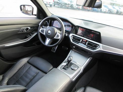 Used 2019 BMW 330i xDrive Sedan w/ M Sport Package AWD/4WD image 22