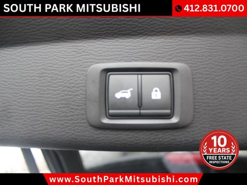 New 2025 Mitsubishi Outlander SE image 13