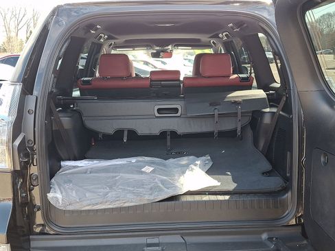 Certified 2023 Lexus GX 460 Premium w/ Premium Plus Package image 29