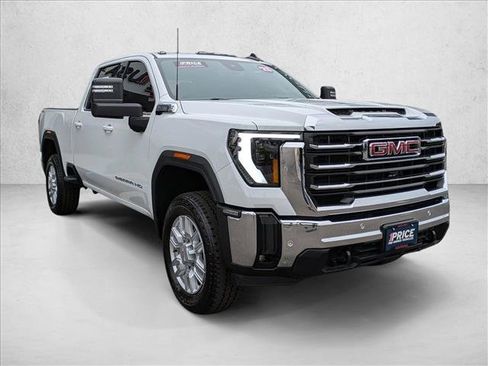 Used 2025 GMC Sierra 2500 SLE w/ SLE Value Package; image 3