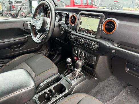 Used 2023 Jeep Gladiator Mojave w/ LED Lighting Group AWD/4WD image 28