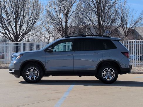 Certified 2023 Honda Passport TrailSport image 9