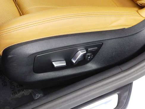 Used 2023 BMW 530i w/ Convenience Package image 23