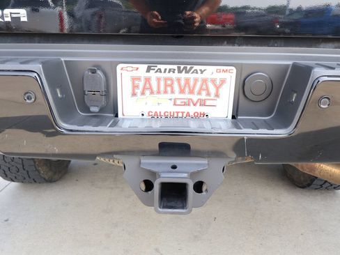 Used 2015 GMC Sierra 2500 Denali w/ Duramax Plus Package AWD/4WD image 31