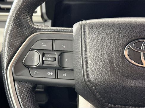 Used 2024 Toyota Tacoma SR5 image 17