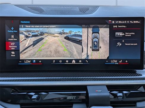 Used 2025 BMW X7 M60i w/ Executive Package image 25