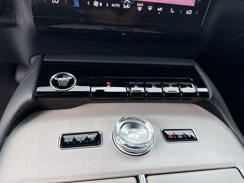 New 2026 Lincoln Navigator Reserve w/ Jet Appearance Package AWD/4WD image 30