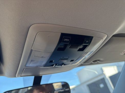 Used 2013 Lexus CT 200h image 22