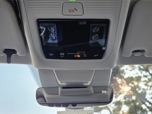 New 2026 Volkswagen Tiguan SE AWD/4WD image 22