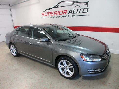 Used 2014 Volkswagen Passat TDI SEL Premium image 6