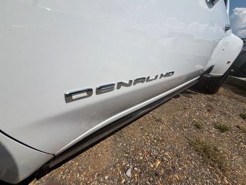 Used 2024 GMC Sierra 3500 Denali w/ Denali Reserve Package AWD/4WD image 8
