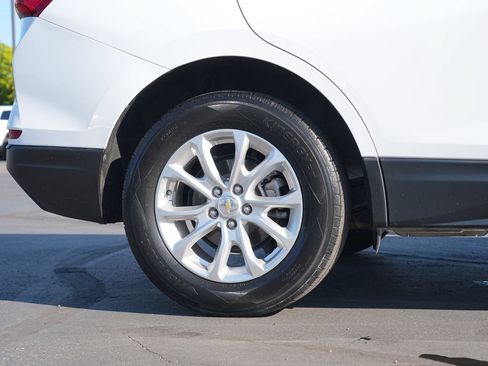 Used 2020 Chevrolet Equinox LS AWD/4WD image 11
