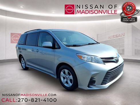 Used 2020 Toyota Sienna LE FWD image 1