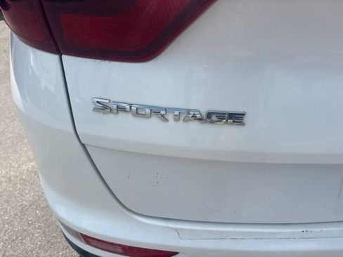 Used 2019 Kia Sportage EX FWD image 27