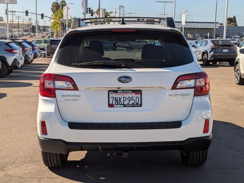 Used 2016 Subaru Outback 2.5i Limited image 3