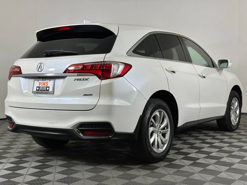Used 2017 Acura RDX AWD image 3