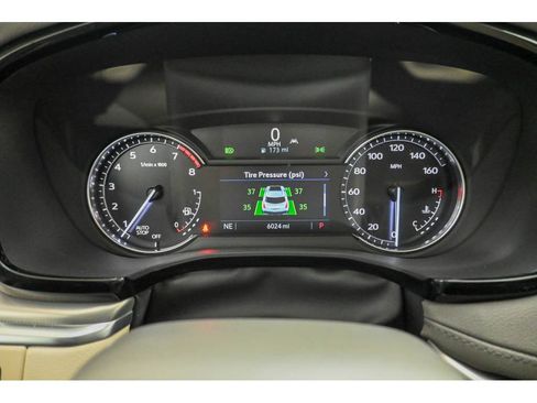 Certified 2025 Cadillac XT5 Premium Luxury image 22