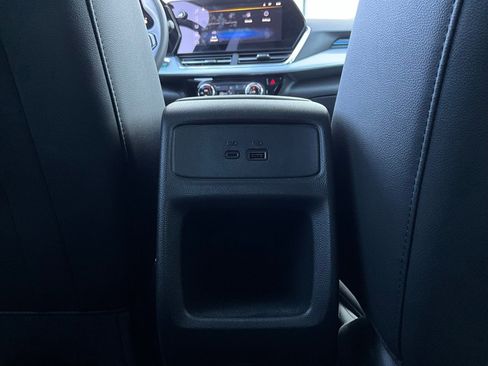 Used 2025 Chevrolet Trax LT image 12