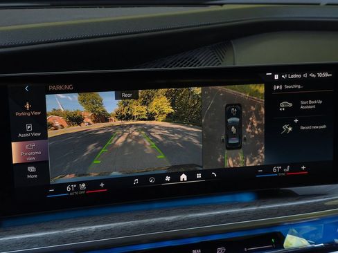Used 2023 BMW i7 xDrive60 AWD/4WD image 40