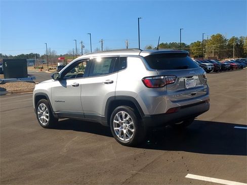 New 2024 Jeep Compass Latitude w/ Sun and Sound Group image 5