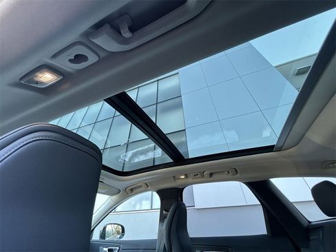 New 2026 Volvo XC60 B5 Plus w/ Climate Package image 24