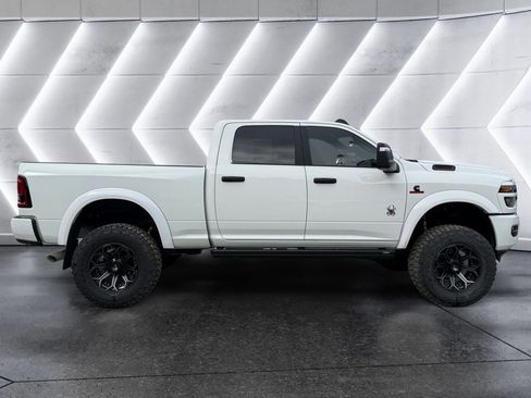 New 2025 RAM 2500 Big Horn AWD/4WD image 6