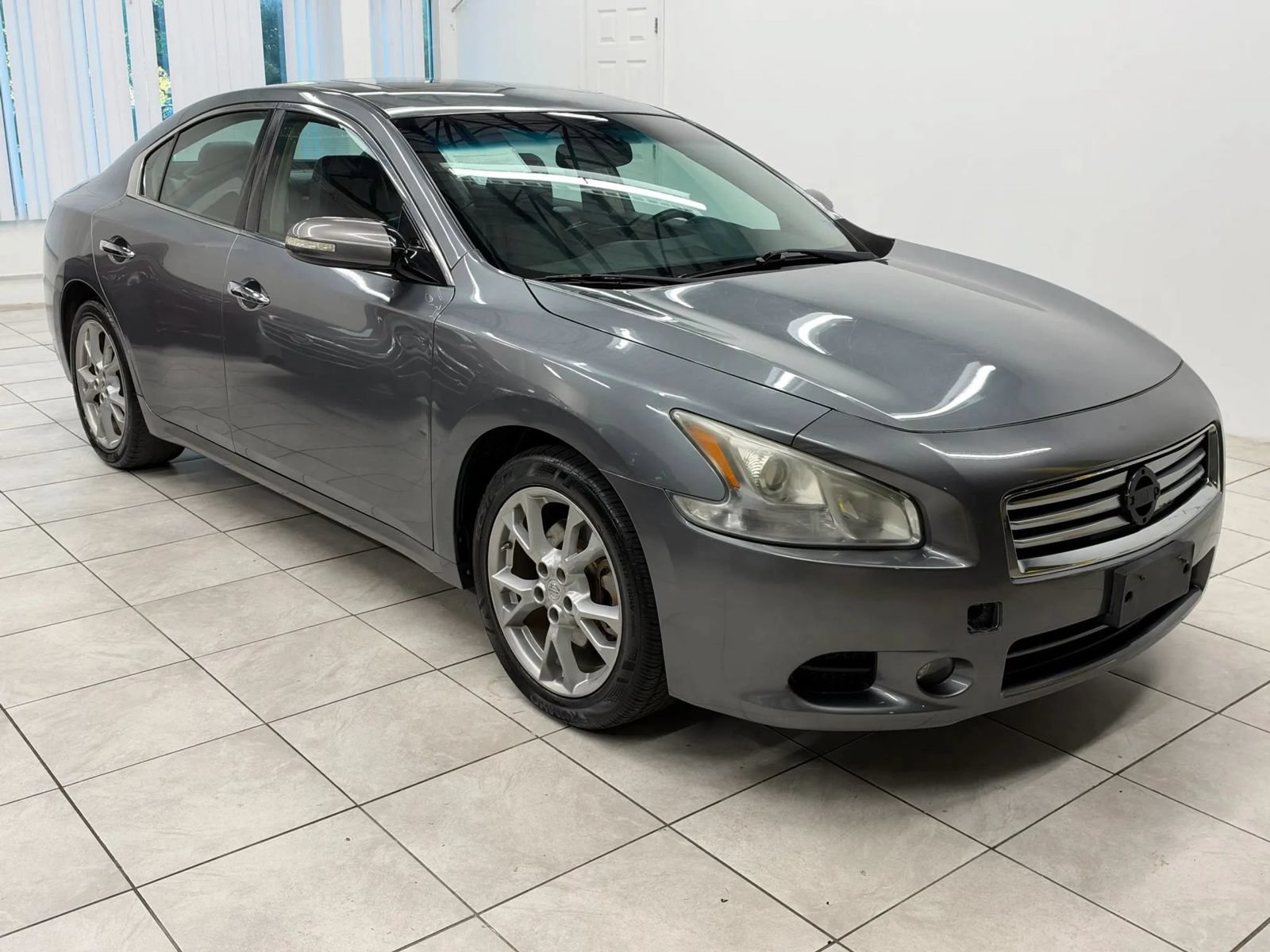 Used 2014 Nissan Maxima 3.5 SV w/ Technology Package FWD image 1