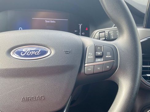 Used 2025 Ford Escape Active AWD/4WD image 32