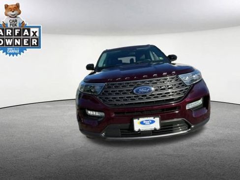 Used 2022 Ford Explorer XLT w/ Equipment Group 202A AWD/4WD image 3