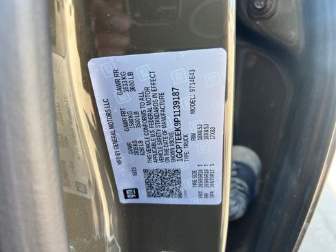 Used 2023 Chevrolet Colorado Trail Boss w/ Technology Package image 43