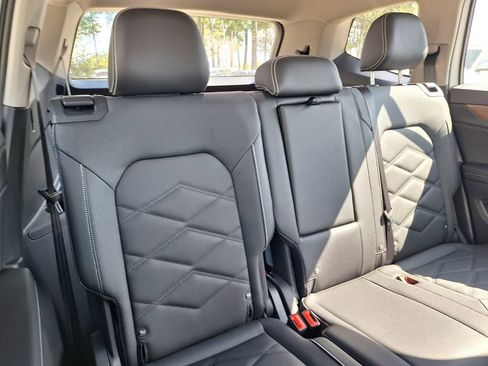 Certified 2026 Volkswagen Atlas SE FWD image 27