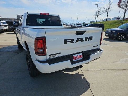 New 2026 RAM 2500 Big Horn AWD/4WD image 3