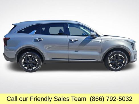 Used 2024 Kia Sorento S AWD/4WD image 7