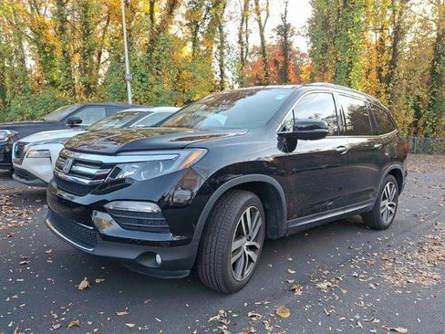 Used 2016 Honda Pilot Touring image 3
