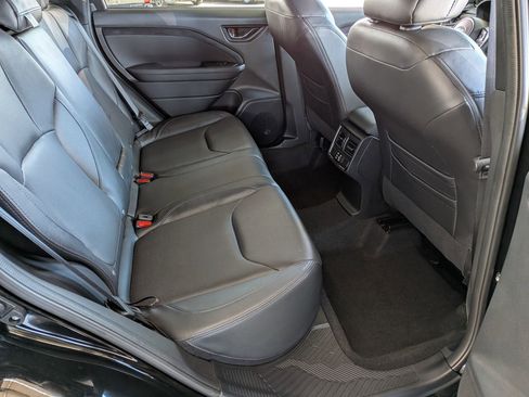 Used 2025 Subaru Forester Limited image 30