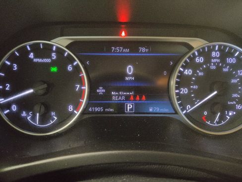Used 2024 Nissan Sentra SV FWD image 23
