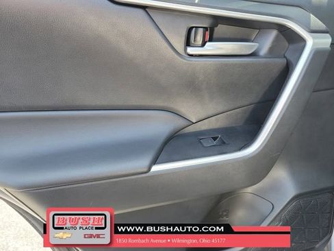 Used 2024 Toyota RAV4 XLE AWD/4WD image 15