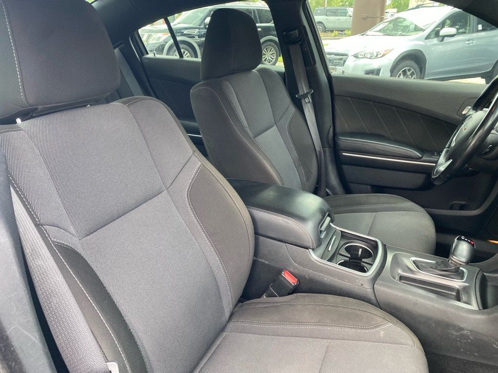 Used 2020 Dodge Charger SXT RWD image 39