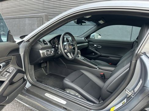 Certified 2025 Porsche 718 Cayman image 15