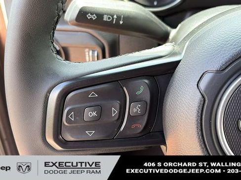 Used 2023 Jeep Wrangler Unlimited w/ Sun & Screen Package AWD/4WD image 13