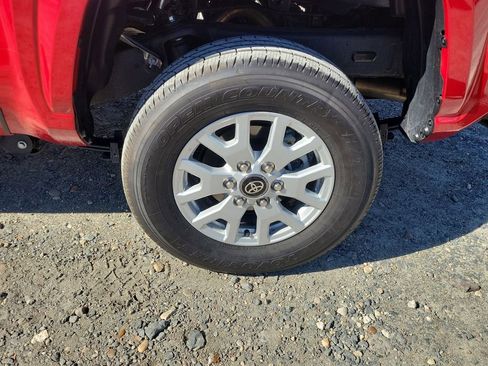 Used 2025 Toyota Tacoma SR image 5