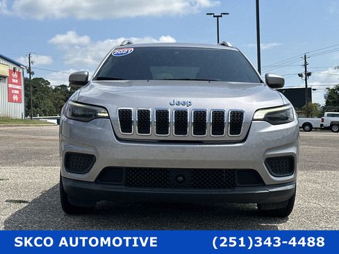 Used 2021 Jeep Cherokee Latitude image 8