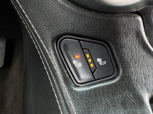 Used 2016 Chevrolet Suburban LT w/ Luxury Package image 21